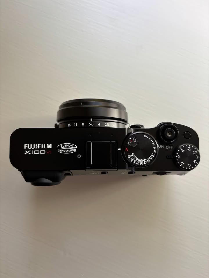 BRAND NEW Fujifilm X100VI (Black) w/ Extras