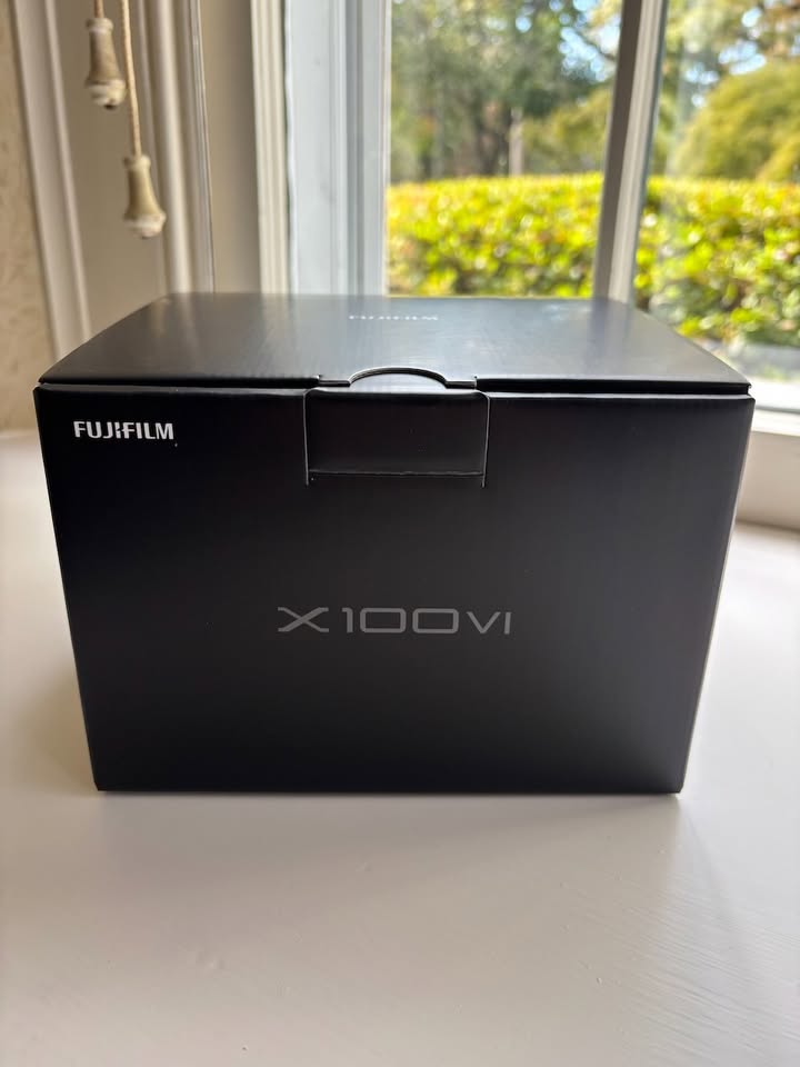 BRAND NEW Fujifilm X100VI (Black) w/ Extras