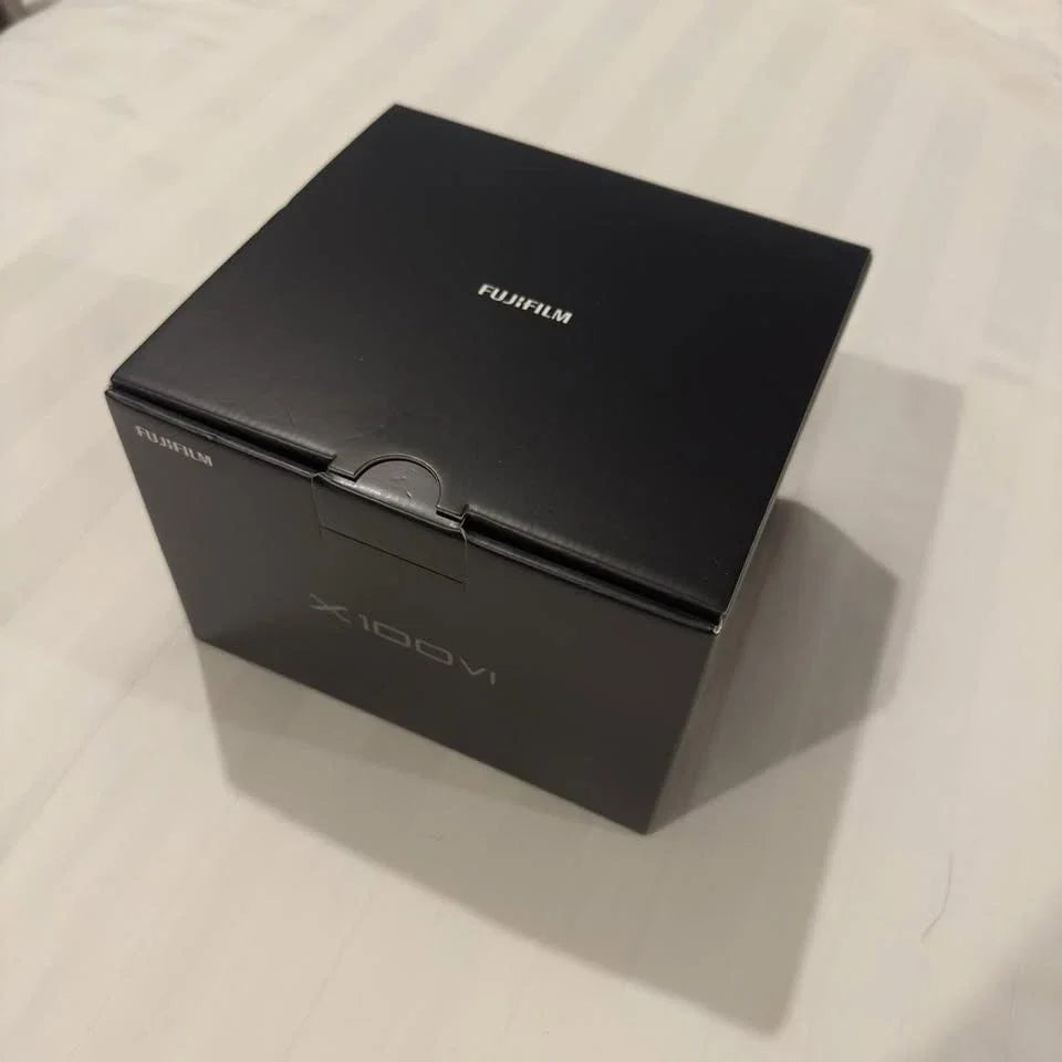 Fujifilm X100VI 40.2MP Compact Digital Camera Silver - New Condition